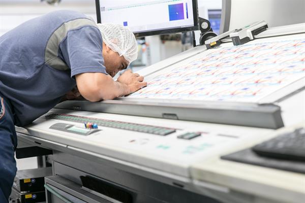 Ons team staat voor u klaar om voor u de beste verpakking te maken.